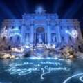 La scrittura illumina la Fontana di Trevi!